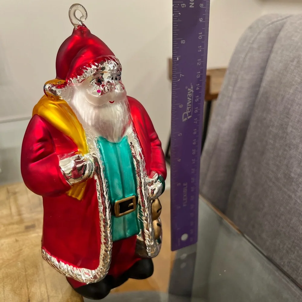 Department 56 celebrate holidays
